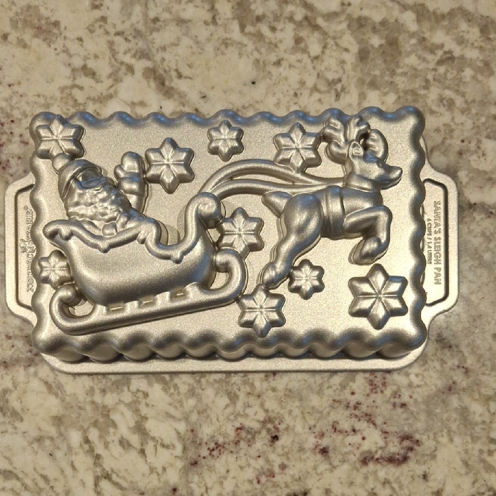 Nordic Ware Santa's Sleigh 6 Cup Loaf Pan